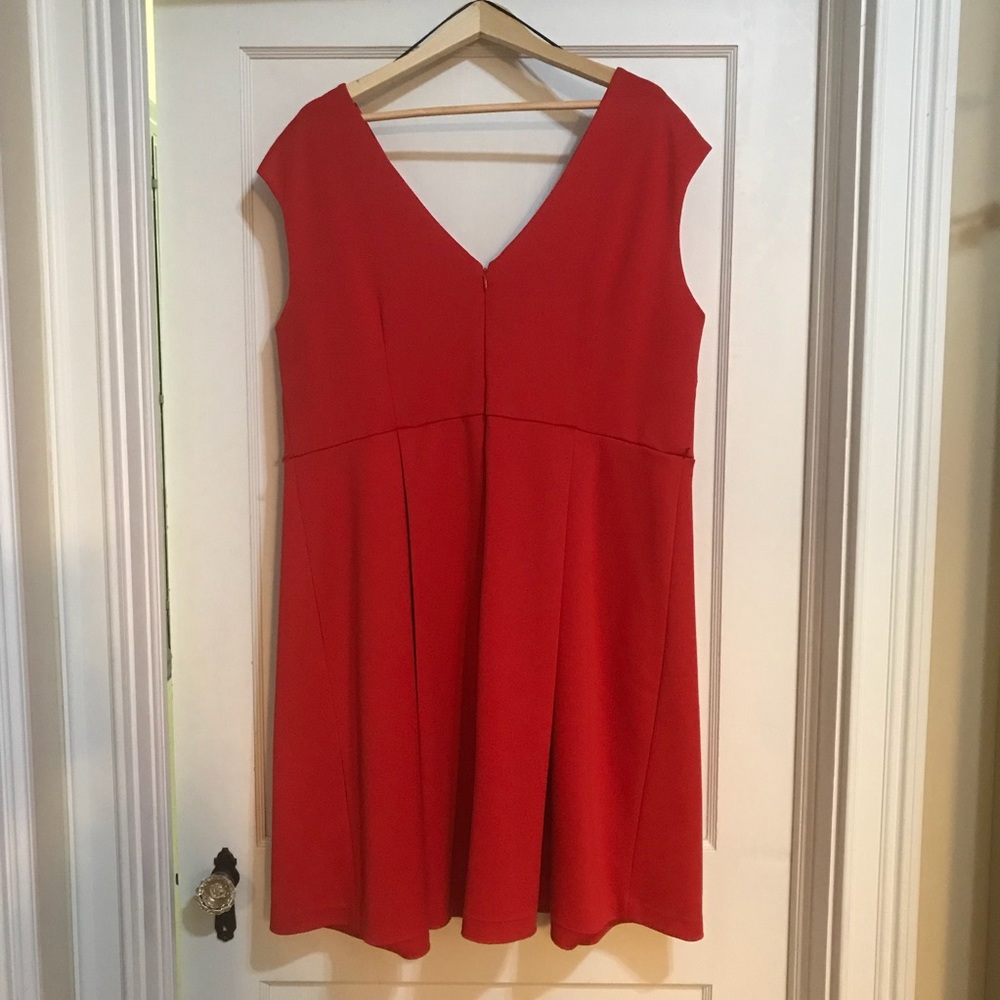 Sandra Darren Scuba Dress Size 18W - Picture 2 of 3